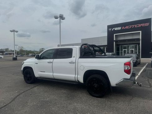 Used 2017 Toyota Tundra SR5 w/ SR5 Upgrade Package RWD image 6