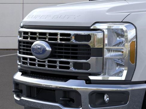 New 2025 Ford F350 XLT image 17