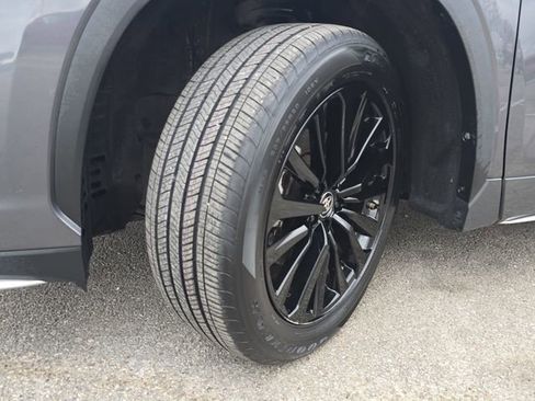 Used 2025 Toyota Highlander XSE image 34