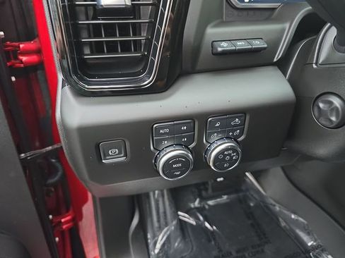 Certified 2023 GMC Sierra 1500 AT4 w/ Technology Package image 19