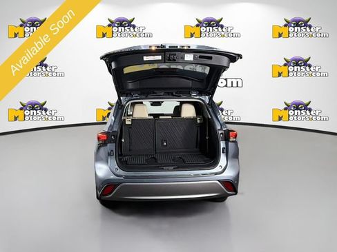 Used 2021 Toyota Highlander Platinum AWD/4WD image 25