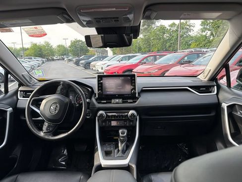 Certified 2022 Toyota RAV4 XLE Premium AWD/4WD image 16