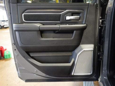 New 2026 RAM 2500 Laramie AWD/4WD image 25