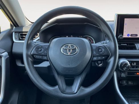 Used 2024 Toyota RAV4 XLE image 18