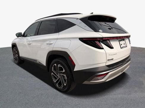 Certified 2025 Hyundai Tucson Limited image 2