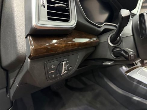 Used 2018 Audi Q5 2.0T Premium Plus w/ Premium Plus Package AWD/4WD image 45