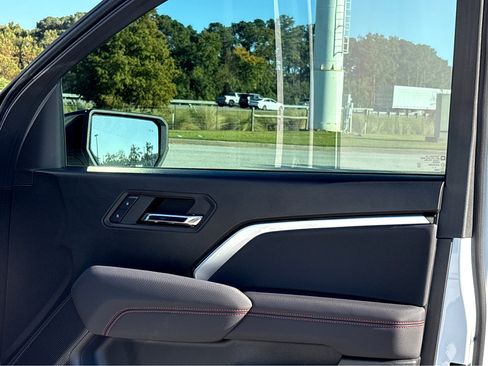 New 2024 Chevrolet Colorado Z71 w/ Z71 Convenience Package 2 image 15