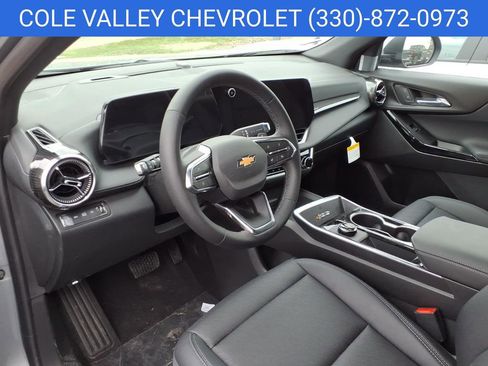 New 2026 Chevrolet Equinox LT w/ Convenience Package II AWD/4WD image 9