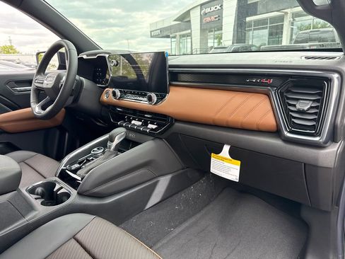 New 2026 GMC Canyon AT4 w/ Technology Plus Package AWD/4WD image 40