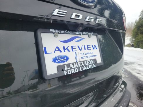 Used 2023 Ford Edge Titanium w/ Class II Trailer Tow Package image 28