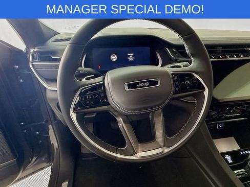 New 2025 Jeep Grand Cherokee L Overland w/ Luxury Tech Group IV AWD/4WD image 11