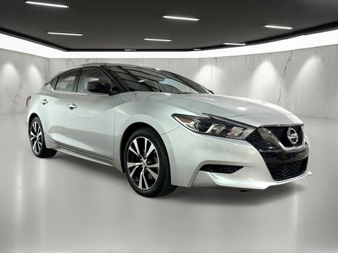 Used 2018 Nissan Maxima 3.5 S image 19