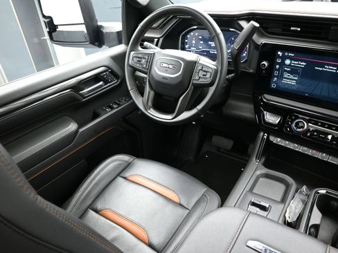 Used 2024 GMC Sierra 2500 AT4 w/ Technology Package AWD/4WD image 24