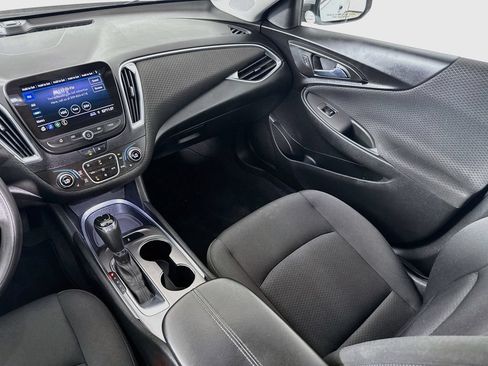 Used 2020 Chevrolet Malibu LT FWD image 26