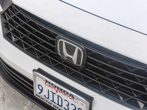 Certified 2023 Honda Accord LX image 12