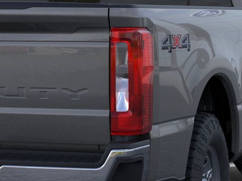 New 2026 Ford F250 XL AWD/4WD image 43