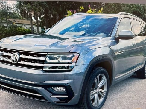 Used 2019 Volkswagen Atlas SEL R-Line image 2