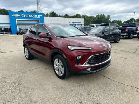 Used 2024 Buick Encore GX Preferred w/ Comfort Package AWD/4WD image 12