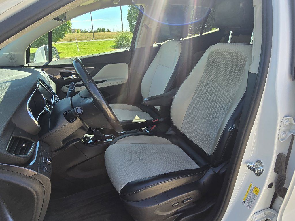 Used 2022 Buick Encore Preferred w/ Safety Package AWD/4WD image 13