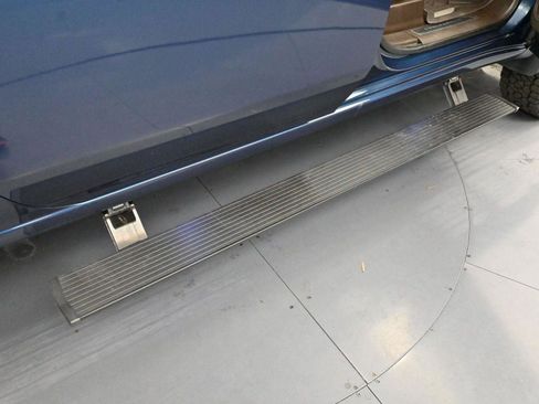 Used 2020 GMC Sierra 3500 Denali w/ Denali Ultimate Package image 9