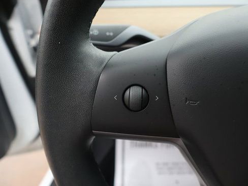 Used 2020 Tesla Model 3 Standard Range Plus RWD image 32
