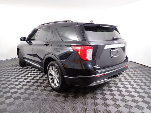 Used 2024 Ford Explorer XLT w/ Equipment Group 202A AWD/4WD image 13