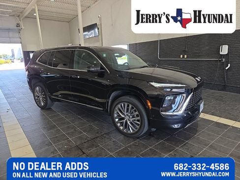 Used 2025 Buick Enclave Avenir w/ Super Cruise Package FWD image 2