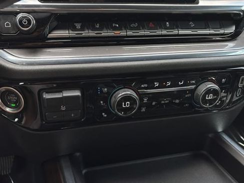 Used 2024 Chevrolet Silverado 2500 High Country w/ High Country Premium Package AWD/4WD image 31