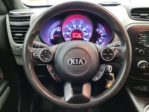 Used 2016 Kia Soul + image 22