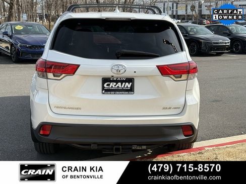 Used 2017 Toyota Highlander XLE image 6