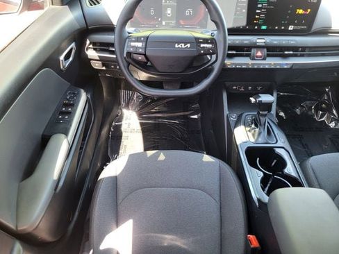 Used 2025 Kia K4 LXS FWD image 20