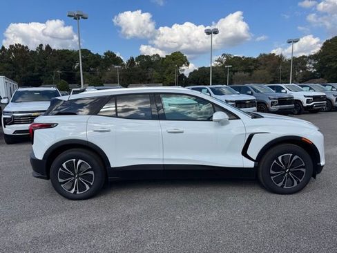 New 2025 Chevrolet Blazer EV LT image 6