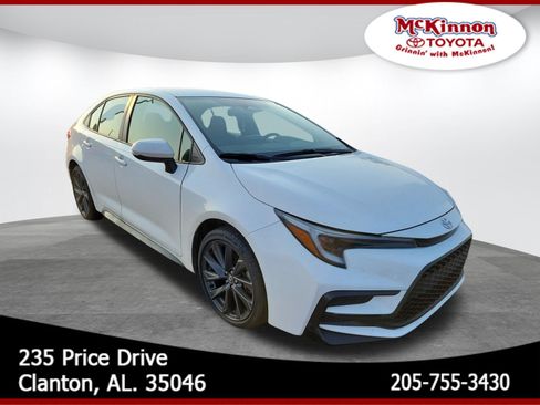 Used 2025 Toyota Corolla SE FWD image 1