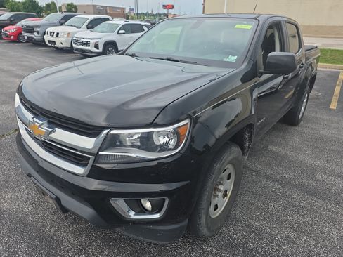 Used 2017 Chevrolet Colorado LT w/ LT Convenience Package RWD image 9