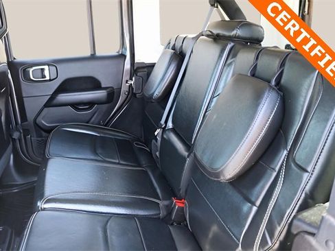 Used 2022 Jeep Wrangler Unlimited Sahara image 14