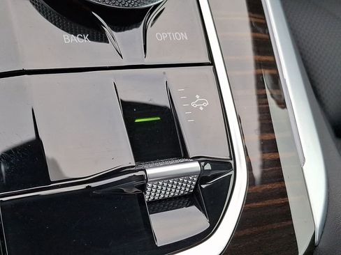 Used 2026 BMW X5 xDrive50e w/ Climate Comfort Package image 23