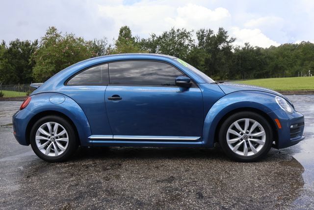 Used 2017 Volkswagen Beetle 1.8T Classic FWD image 9