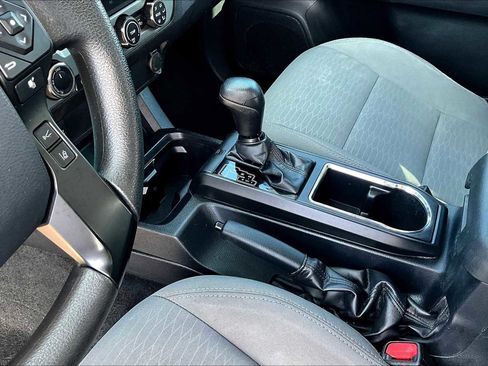 Used 2019 Toyota Tacoma SR5 image 17