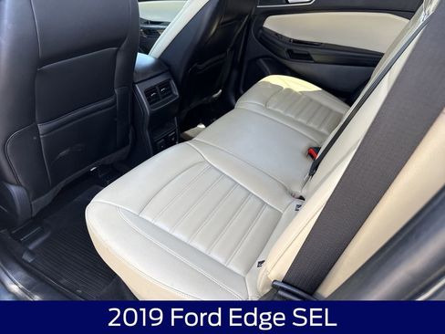 Used 2019 Ford Edge SEL w/ Equipment Group 201A AWD/4WD image 15