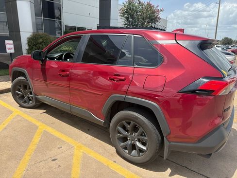 Used 2025 Toyota RAV4 LE FWD image 2