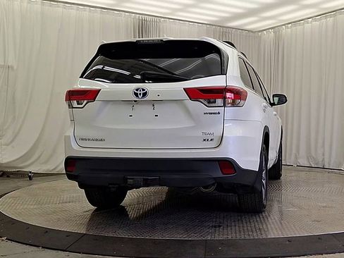 Certified 2018 Toyota Highlander XLE AWD/4WD image 8