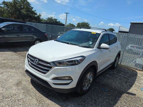 Used 2017 Hyundai Tucson SE Plus FWD image 3
