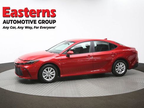 Used 2025 Toyota Camry LE FWD image 57