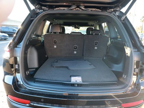 New 2025 Jeep Grand Cherokee Altitude image 30