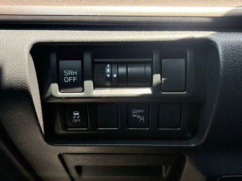 Used 2018 Subaru Crosstrek 2.0i Limited image 26