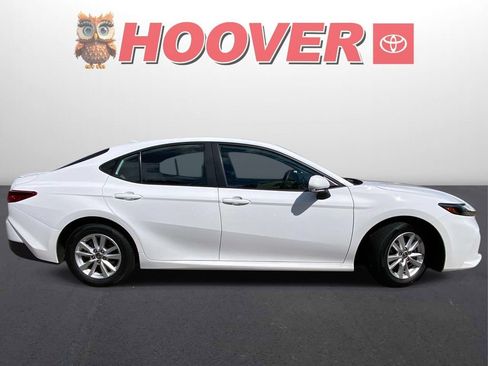 Used 2025 Toyota Camry LE w/ Convenience Package FWD image 2