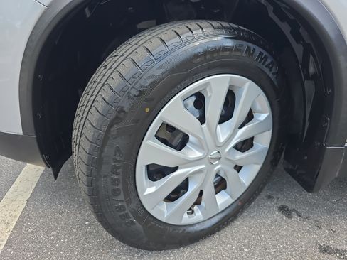 Used 2016 Nissan Rogue S FWD image 33