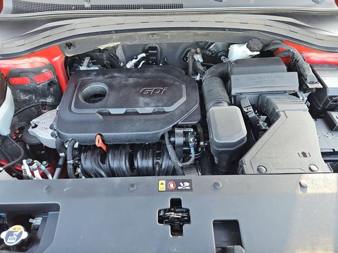 Used 2020 Hyundai Santa Fe SE image 17