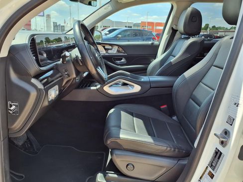 Used 2023 Mercedes-Benz GLS 450 4MATIC image 16