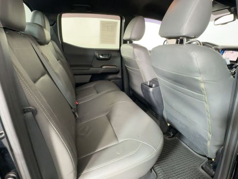 Used 2019 Toyota Tacoma TRD Off-Road image 29